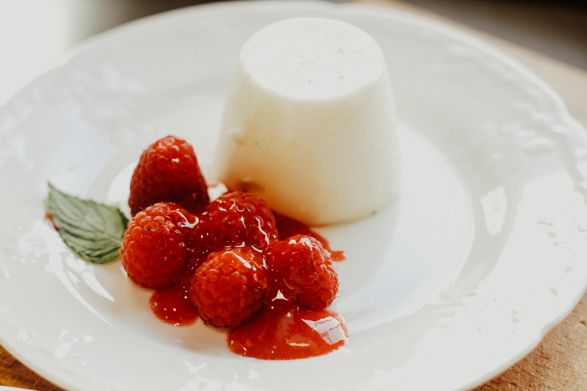 Panna Cotta auf Kirschgele